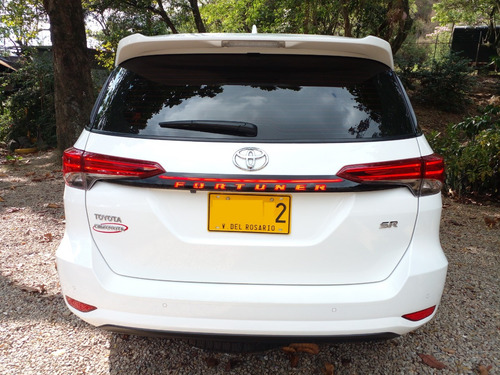 Toyota Fortuner 2.4l Sr Tp 2.4cc Td 7ab 4x2 2023