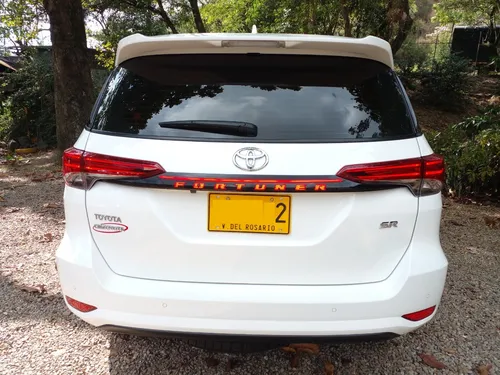 Toyota Fortuner 2.4l Sr Tp 2.4cc Td 7ab 4x2 2023