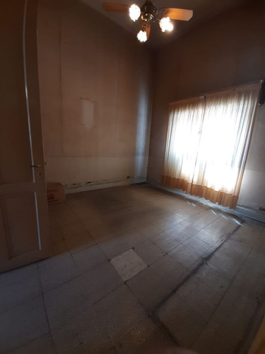 Casa En Venta En Liniers