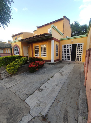 Imagen 3 de 24 de Casa En Venta En Urb Araguama Country Maracay 04121994409