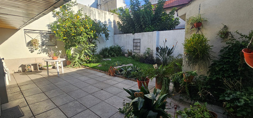 Casa Ph En Alquiler En Barrio Güemes, Haedo, Morón