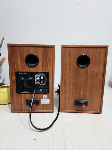 Parlantes Edifier R1000t4 24w Casi Nuevos!! Plateado (Usado)