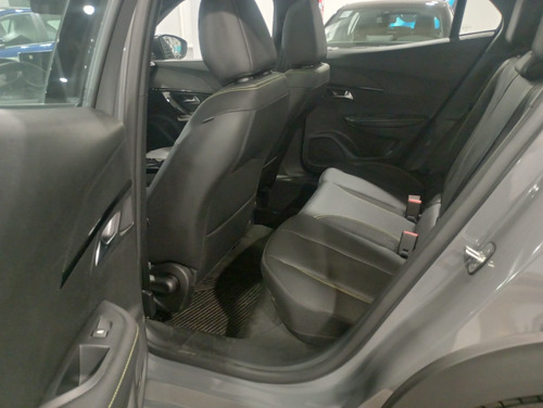 Peugeot 2008 1.0T Gt