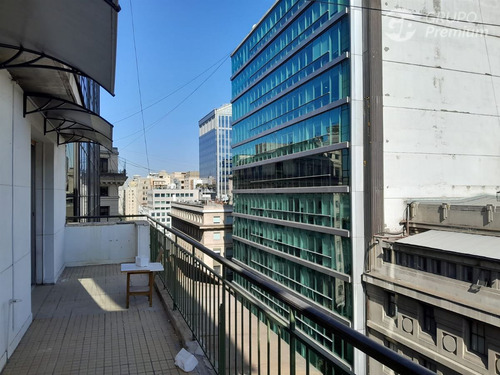 Oficina Con Terraza Privada En Venta En Santiago