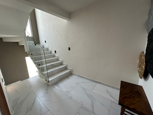 Casa De Lujo En Venta Entre El Refugio Y Zibatá, Oportunidad !!