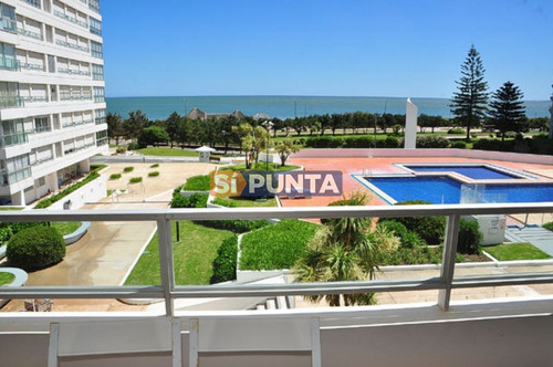 Imagen 2 de 11 de Apartamento En Playa Mansa