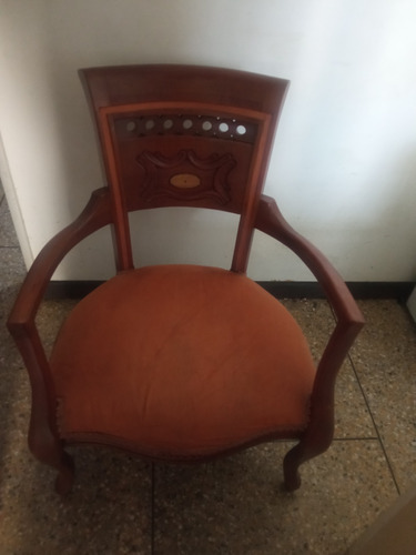 Silla Estilo Luis Xv En Madera. Usada