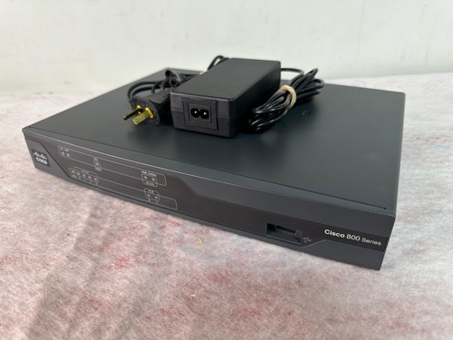Router Cisco Series 800 4 Puertos Switch W/3gb/u 861 881 888 (Usado)