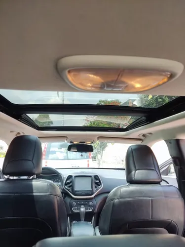 Jeep Cherokee 3.2 Longitude