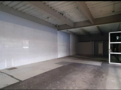 Renta Local Comercial # 3, 118m2 De Superficie, Plaza Cumbre