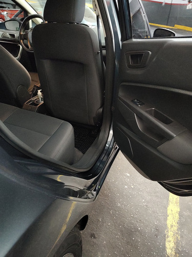 Ford Fiesta Kinetic 1.6 Design Sedan 120cv Trend