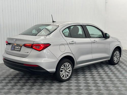 Fiat Cronos 1.3 Drive Flex 4p