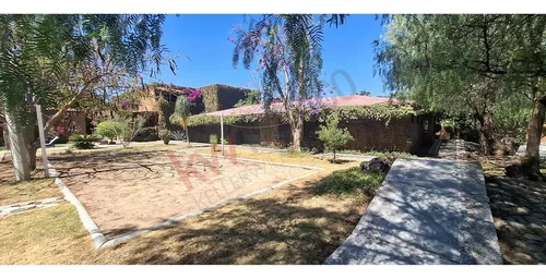 3 Casas Independientes En Zona Sur: Vive La Tranquilidad De Un Hogar Familiar En Un Ambiente Camp...