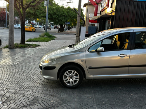 Peugeot 307 2.0 Sedan Hdi Xs 110cv