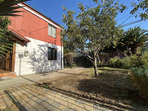Casa Con Potencial Comercial A 1 Cuadra De Metro Ecuador
