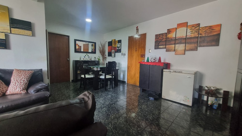 Comodo Y Bello Apto En Venta Av Fuerzas Armadas Sur Mls #24-13986 Ag