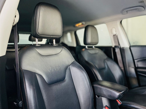Jeep Compass LONGITUDE 2.0 4x2 Flex 16V Aut.