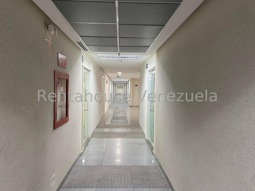 Oficina Moderna En Alquiler, Urb. Boleita Norte