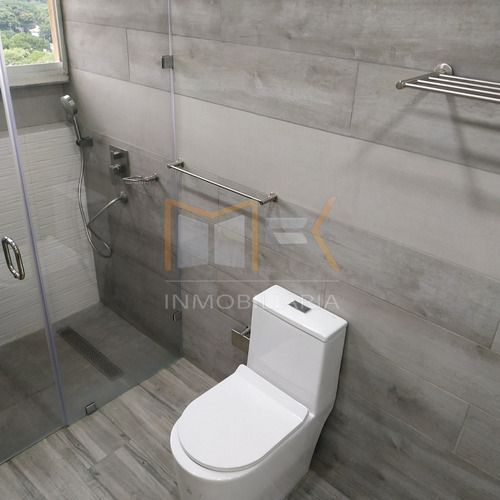 Imagen 6 de 10 de Urbanización La Floresta, Las Delicias Maracay / Mk Inmobiliaria 04145865382