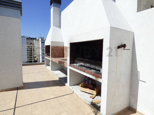 Imagen 25 de 30 de Impecable Tres Ambientes Con Dos Dormitorios En Suite Y Toilette A Estrenar