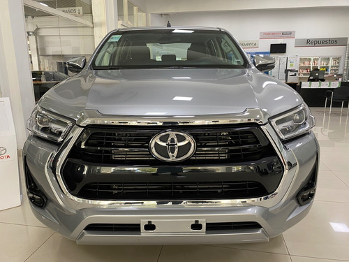 Toyota Hilux Srv 4x2 Cd Mt