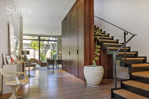 Casa De Diseño 100% Reciclada En Pocitos