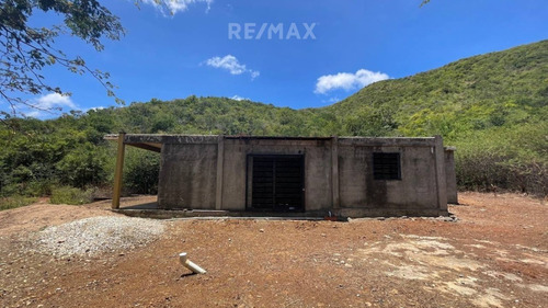 Re/max 2mil Vende Terreno En La Asunción, Sector Guayabal. Isla De Margarita, Estado Nueva Esparta  