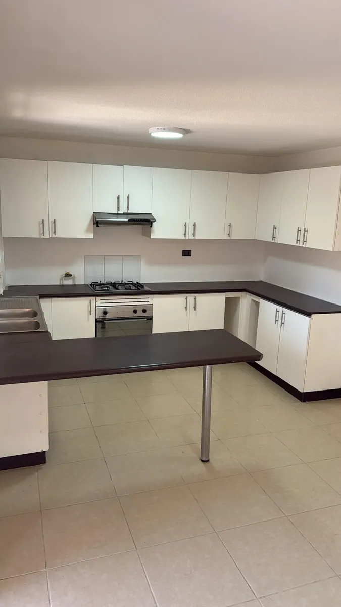 Imagen 2 de 10 de Arrienda Casa En Lampa | Condominio Valle El Alba