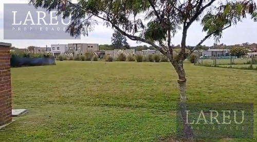 Terreno En Santa Elena, Pilar Del Este