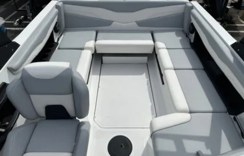 Lancha Axis T220 R Demo Color Blanca 20 Hrs