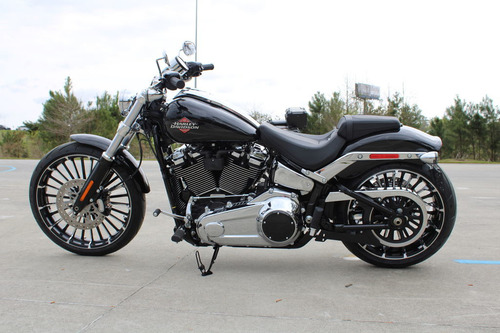 Harley-davidson Softail Breakout