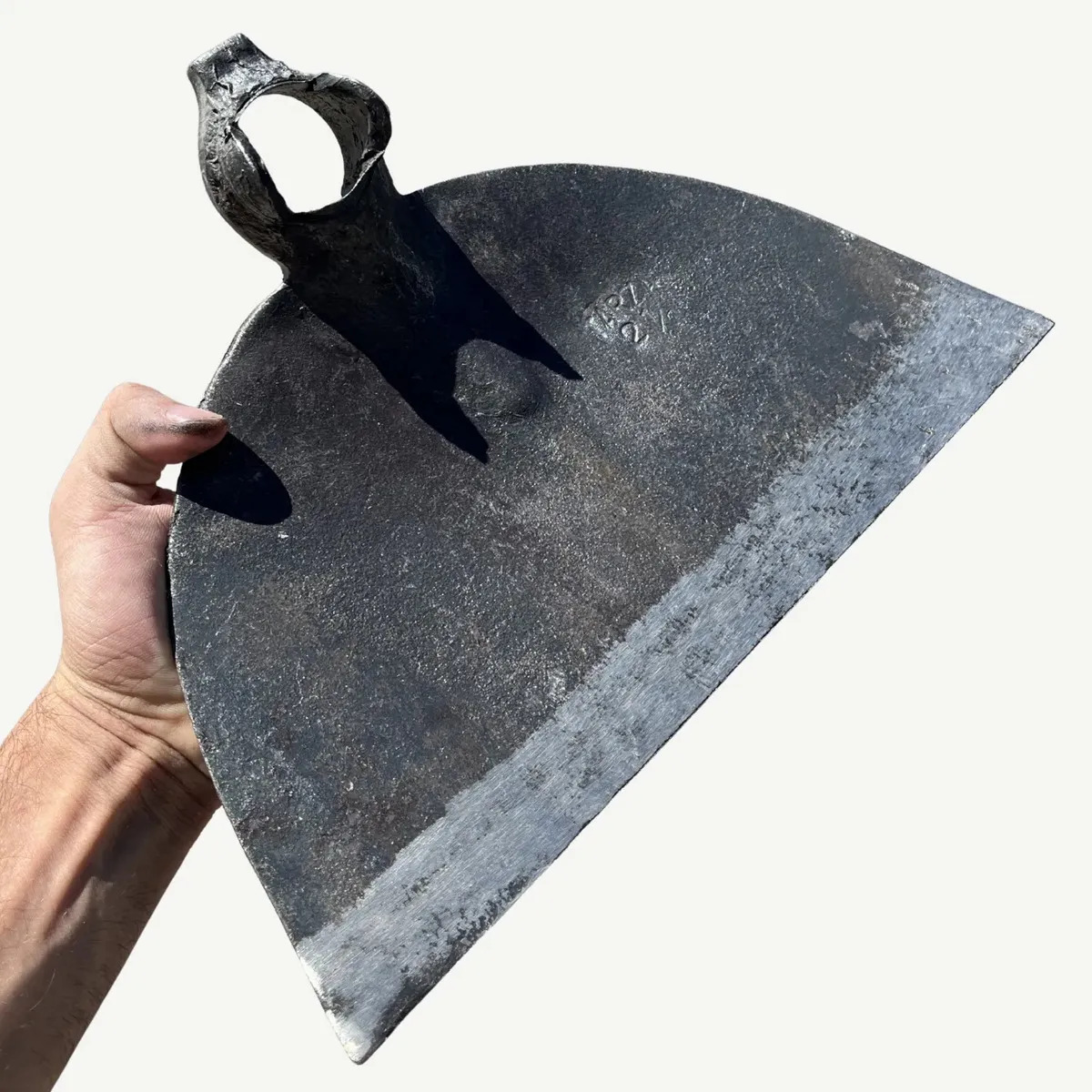 Enxada Larga Goivada 2.5 Tarza 30 cm Aço Carbono Forjada Sem Cabo