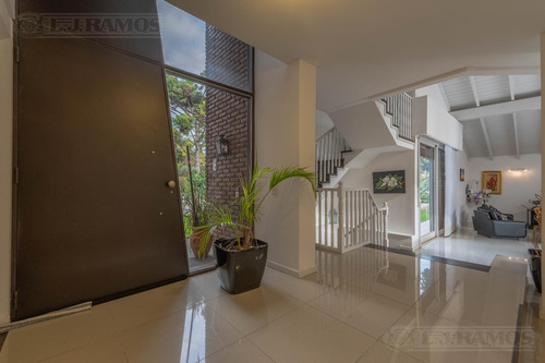 Lj Ramos | Vende | Casa En Campo Chico, Pilar | Luminosa Y Amplia C/ Pileta |