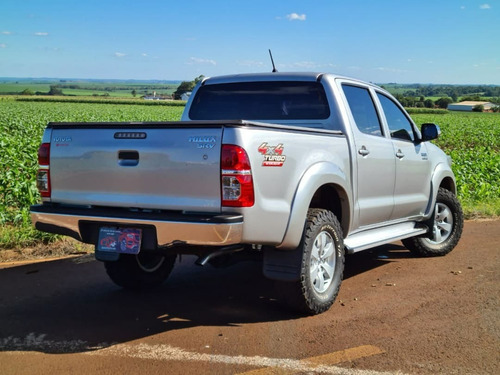 Imagen 3 de 10 de Toyota Hilux 4x4 Mec
