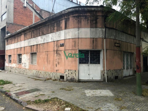 Imagen 1 de 10 de Venta Casa Aguada, 3 Dorm, 1 Baño Y Local Comercial! - Montevideo Aguada