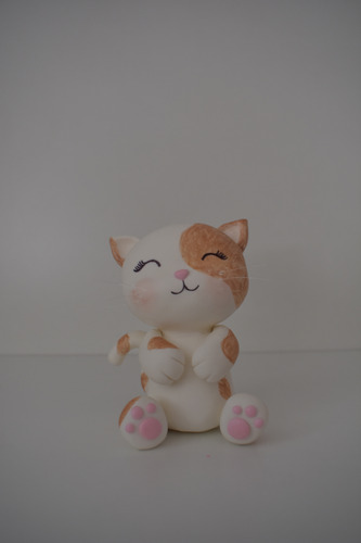 Adorno De Torta Gatito Con Manchas En Porcelana Fria Blanco Con Manchas Gatito Con Manchas