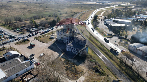 Imagen 5 de 30 de En Venta El Castillo De Cañuelas