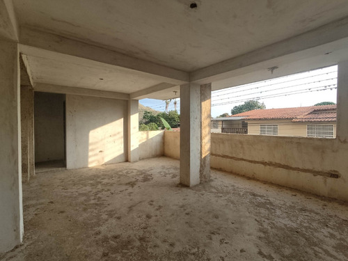 3 Twonhouses En Venta En Obra Gris En Las Mayas El Limón 25-14388 Mfc