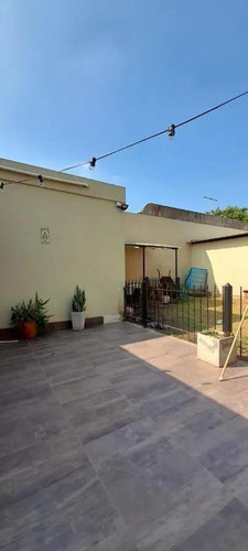 Casa En Venta Ubicado En El Palomar, Morón, G.b.a. Zona Oeste
