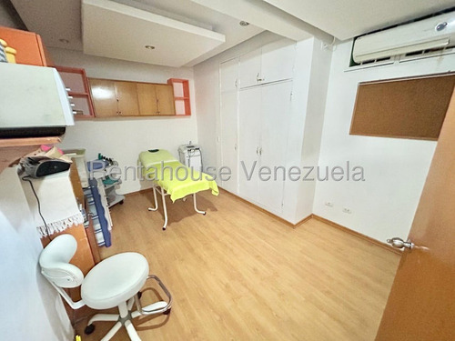 Ana Karina Molleja Vende Amplia Casa En Zona Este Barquisiemto, Lara /akm