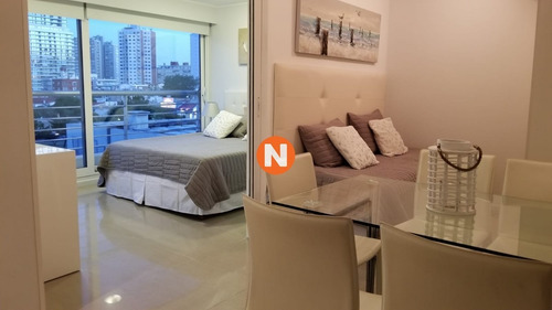 Apartamento En Punta Del Este, Mansa- Ref: 217179