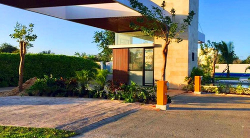Terreno/lote En Venta En Mérida, En Privada Chaactún, Lote 94, Listo.