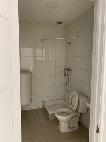 Arriendo Bodega De 407m2 En Colina