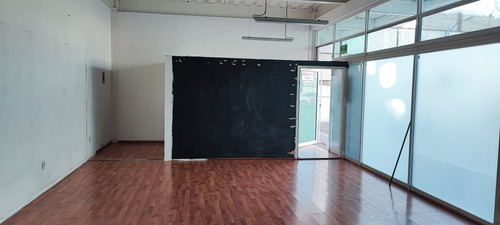 Local Comercial En Venta ,75m2, Plaza Korfu