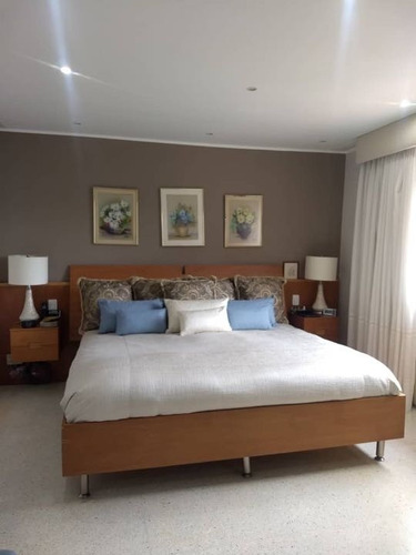 Imagen 22 de 30 de Vendo Casa 300m2 4h/5b/2p El Cafetal 0041