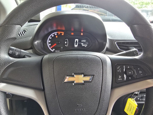 Chevrolet Onix plus 1.0 MPFI LT 8V FLEX 4P MANUAL