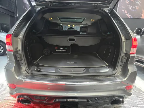 Jeep Grand Cherokee 6.4 Srt8
