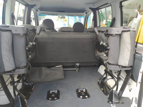 Imagem 24 de 25 de Fiat Doblo 1.4 Mpi Attractive 8v