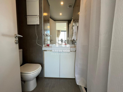 Vende Apartamento De 2 Dormitorios En Punta Del Este. Financia
