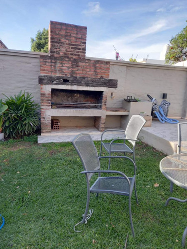 Casa En Venta, Tres Dormitorios, Pileta Y Gge Dos Autos